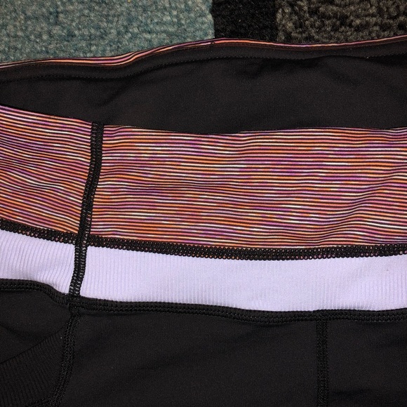 Lululemon crops - Picture 2 of 3